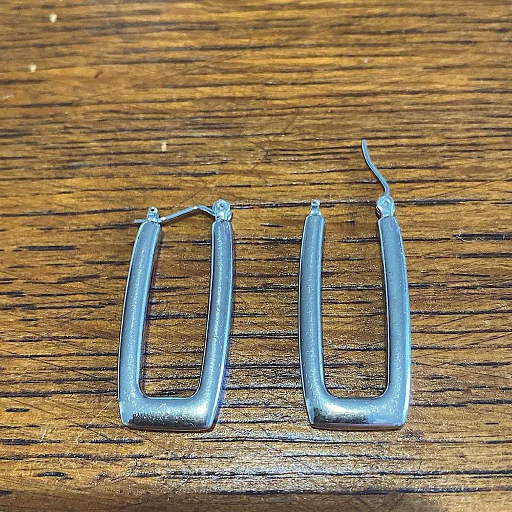 Silver 1.5 in rectangle pierced earrings. Very secure and light. They are pretty - Picture 5 of 12